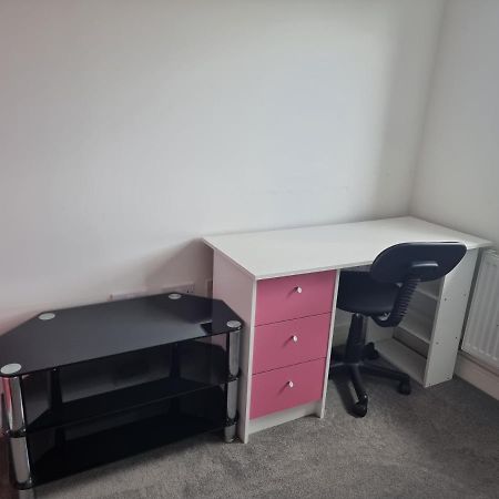 Kingsize Room Close To The A30 Camborne Pool Extérieur photo