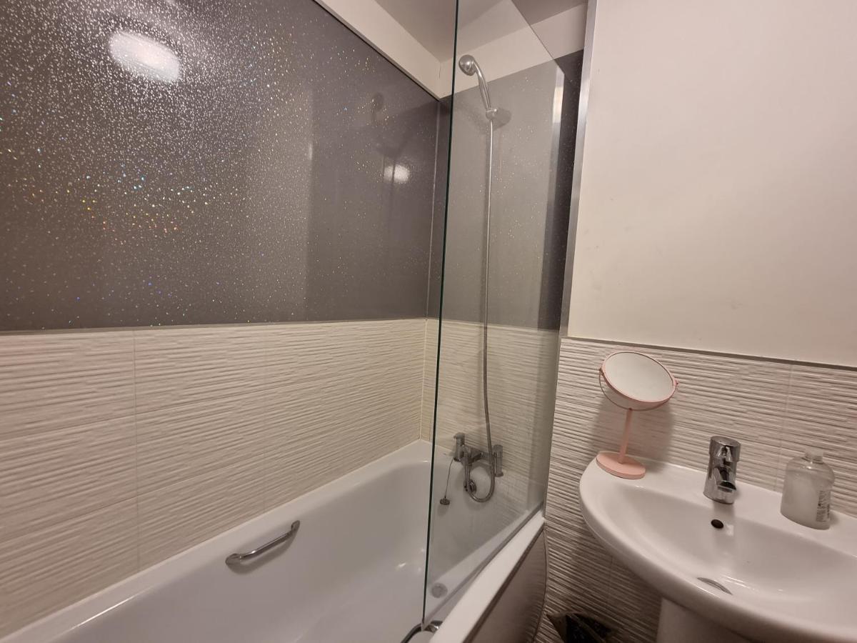 Kingsize Room Close To The A30 Camborne Pool Extérieur photo